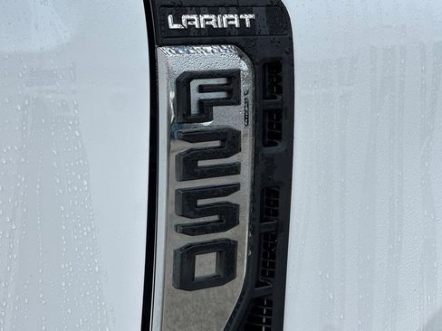 Used 2024 Ford F250 Lariat image 32