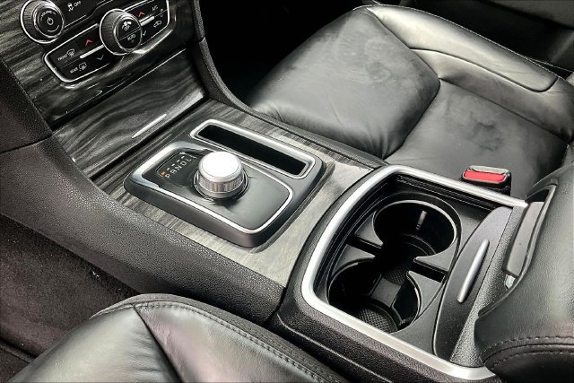 Used 2021 Chrysler 300 Touring L RWD image 18