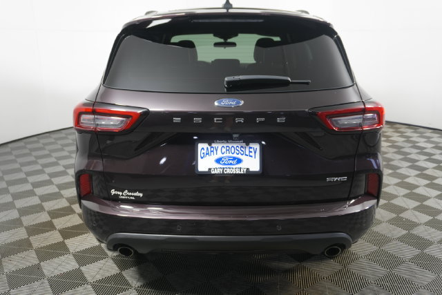 Used 2023 Ford Escape ST-Line w/ Tech Pack #1 AWD/4WD image 4