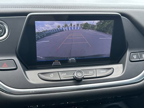 Used 2019 Chevrolet Blazer LT FWD image 27