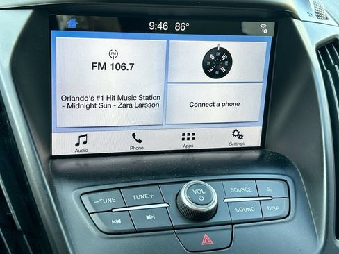 Used 2017 Ford C-MAX Energi SE w/ Equipment Group 401A FWD image 21