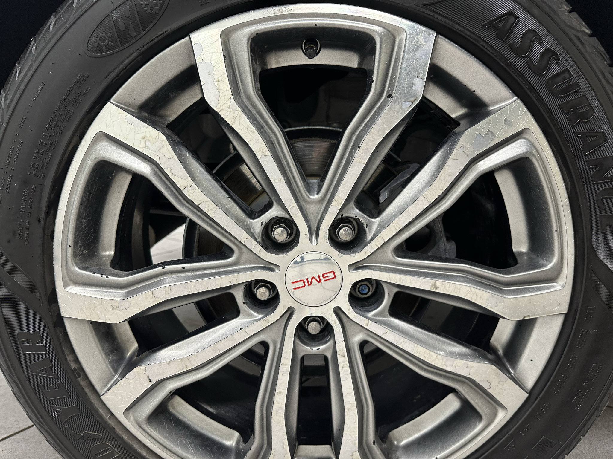 Used 2018 GMC Terrain Denali w/ Advanced Safety Package AWD/4WD image 33