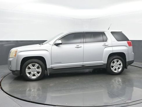 Used 2011 GMC Terrain SLE w/ LPO, Protection Package FWD image 2