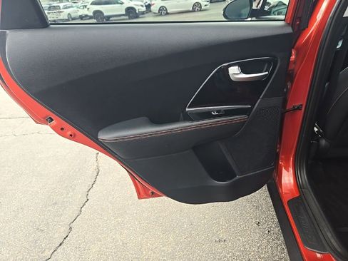 Used 2020 Kia Niro FWD image 26