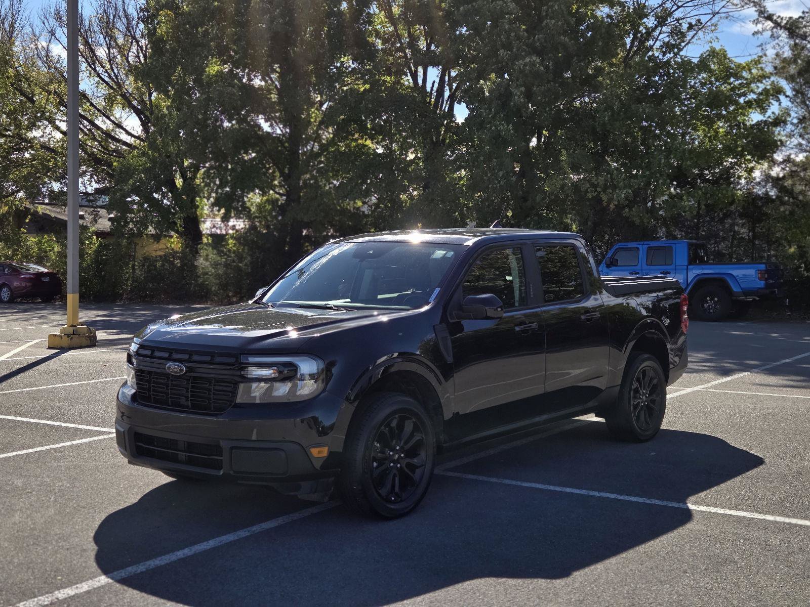 Used 2023 Ford Maverick Lariat w/ Black Appearance Package FWD image 6