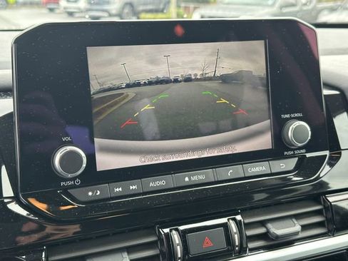 Certified 2024 Nissan Pathfinder SV image 30