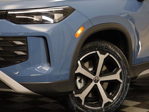 New 2026 Volkswagen Tiguan SE image 3