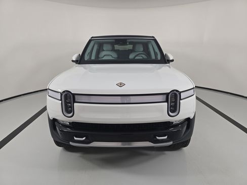 Used 2024 Rivian R1S Adventure AWD/4WD image 8