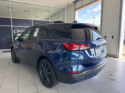 Used 2022 Chevrolet Equinox RS w/ RS Leather Package image 9