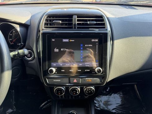 Used 2021 Mitsubishi Outlander Sport SE image 20