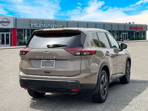 Certified 2024 Nissan Rogue SV AWD/4WD image 5