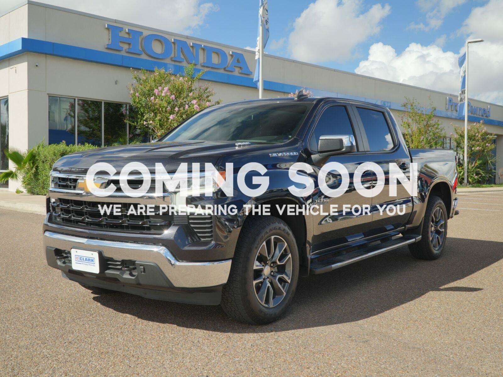 Used 2023 Chevrolet Silverado 1500 LT AWD/4WD image 1
