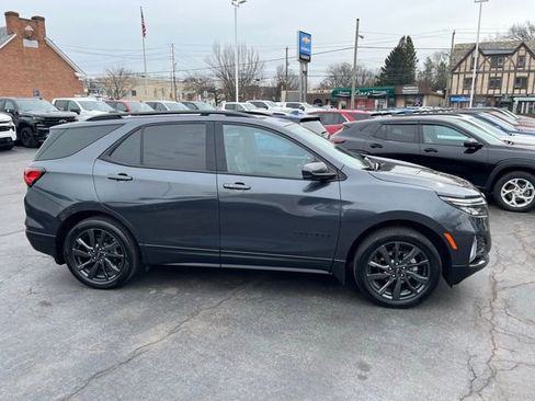 Used 2023 Chevrolet Equinox RS image 2