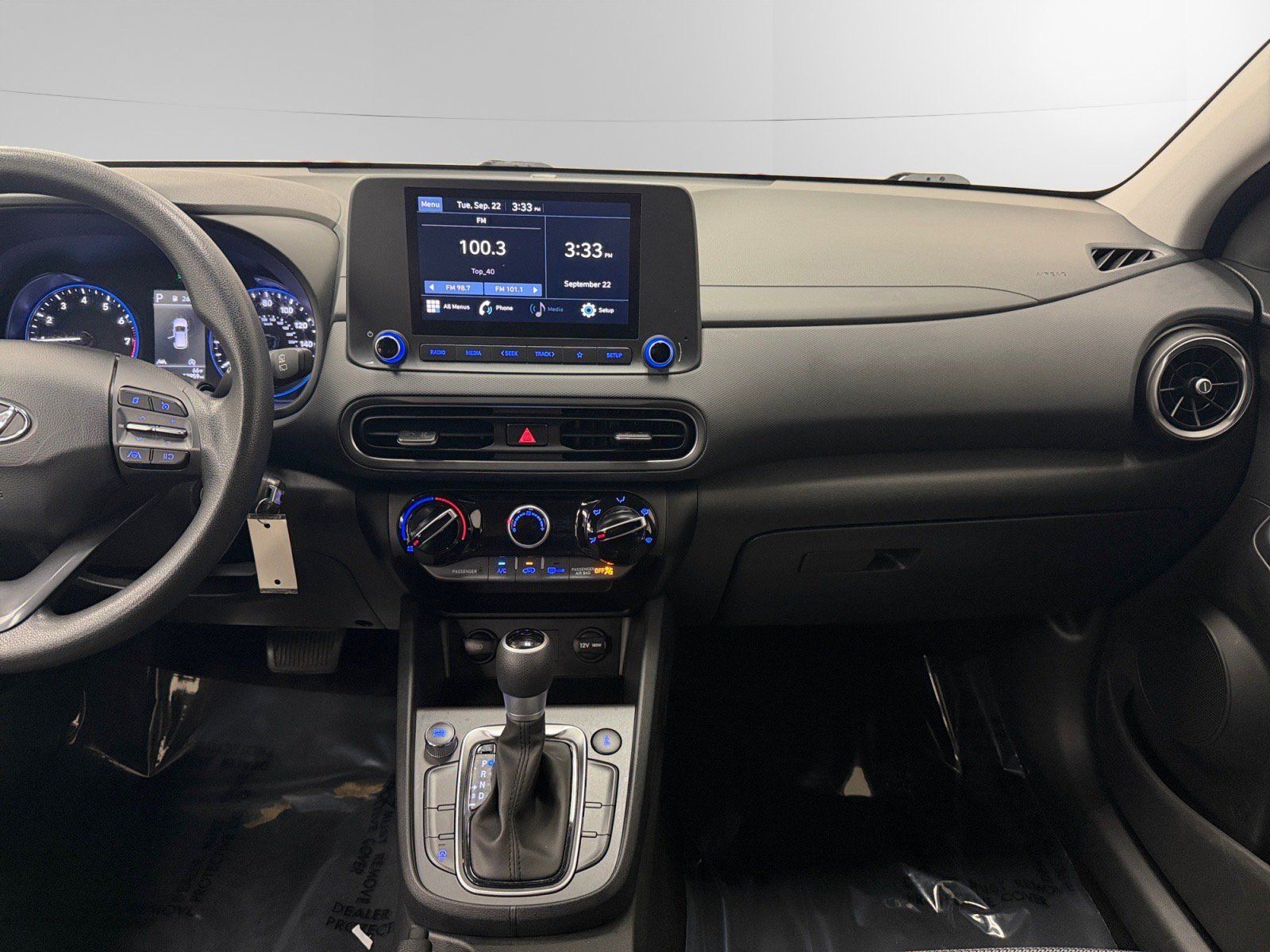 Used 2023 Hyundai Kona SE AWD/4WD image 11