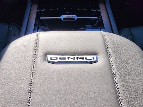 New 2026 GMC Yukon Denali image 38