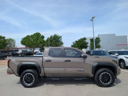 New 2026 Toyota Tacoma TRD Off-Road AWD/4WD image 3