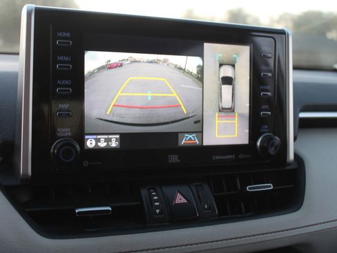 Used 2019 Toyota RAV4 Limited image 20