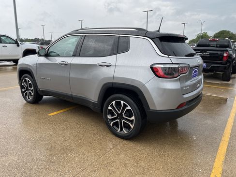 Used 2022 Jeep Compass Limited AWD/4WD image 4