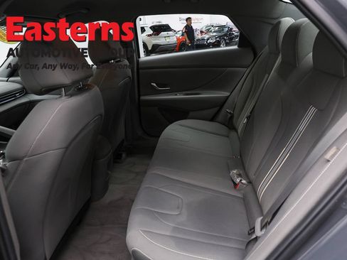 Used 2024 Hyundai Elantra SEL FWD image 20