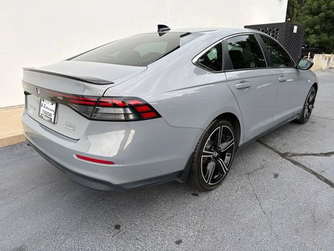 Used 2024 Honda Accord Sport image 11
