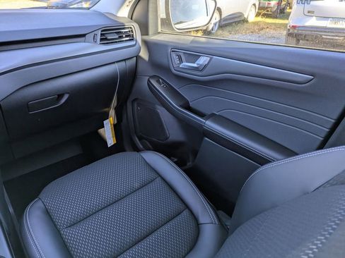 New 2026 Ford Escape SE image 20