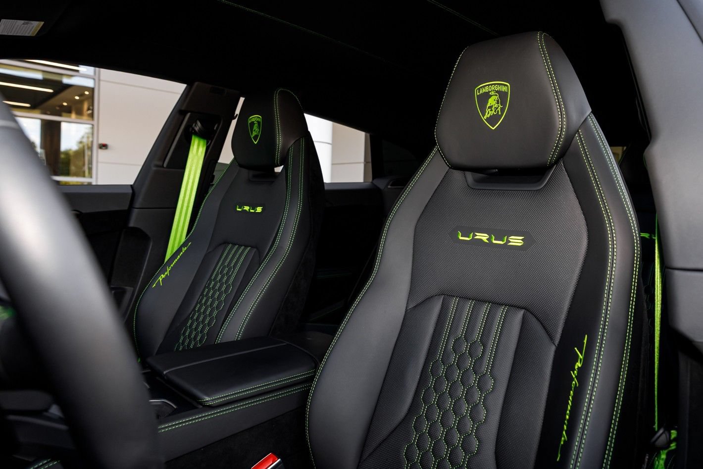 Used 2023 Lamborghini Urus Performante AWD/4WD image 69