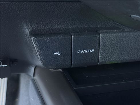 Used 2021 Toyota Camry XSE w/ Navigation Package FWD image 28