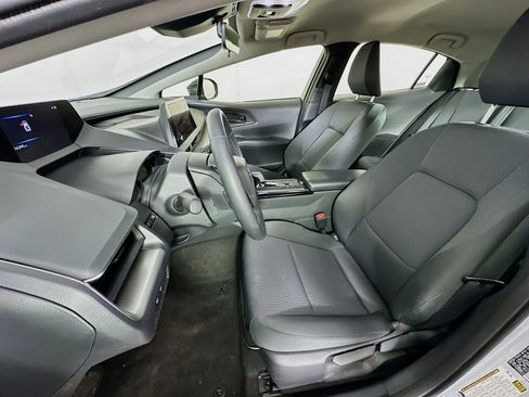 Used 2024 Toyota Prius LE image 13