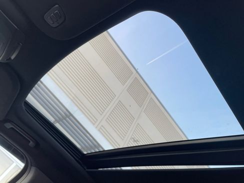 Used 2021 Ford Expedition Max Limited image 4