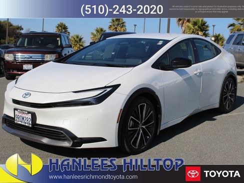 Used 2024 Toyota Prius XLE image 3