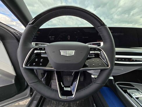 New 2024 Cadillac Lyriq Sport image 28