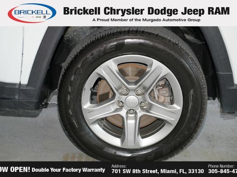 Used 2024 Jeep Compass Latitude AWD/4WD image 43