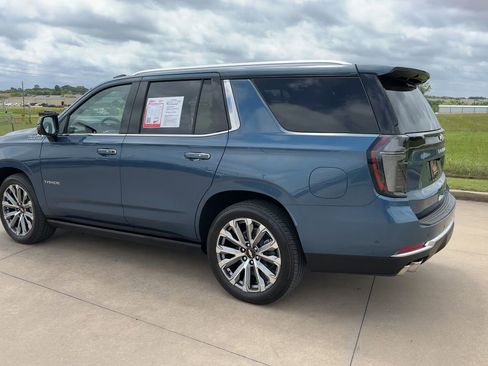 Certified 2025 Chevrolet Tahoe High Country AWD/4WD image 7
