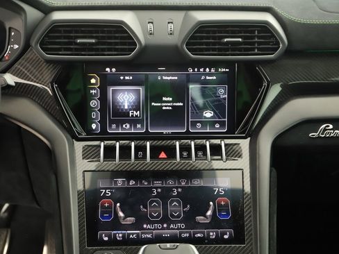 Used 2023 Lamborghini Urus Performante AWD/4WD image 20