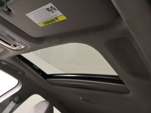 Used 2024 Hyundai Elantra SEL w/ Convenience Package image 16