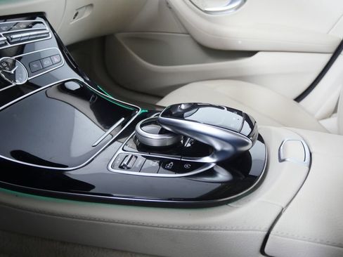 Used 2017 Mercedes-Benz E 300 E 300 image 25