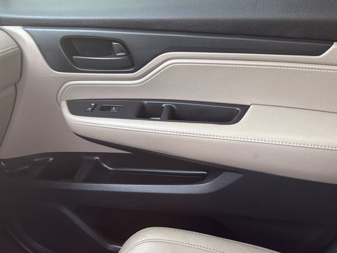 Used 2018 Honda Odyssey EX-L image 23
