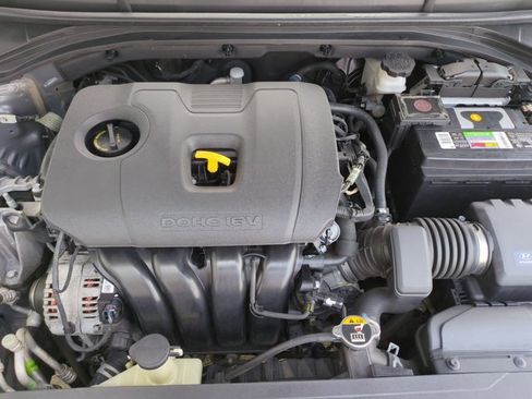 Used 2019 Hyundai Elantra SE w/ Cargo Package image 21