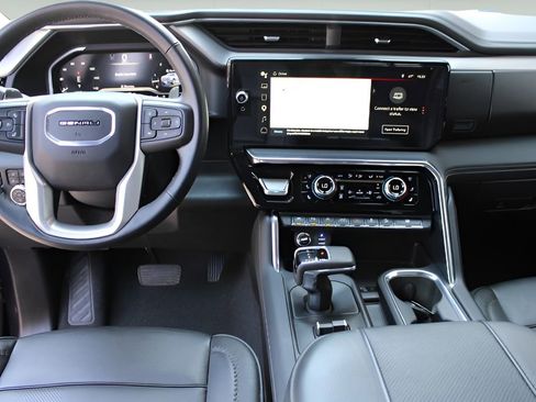 Used 2023 GMC Sierra 1500 Denali w/ Denali Reserve Package AWD/4WD image 8