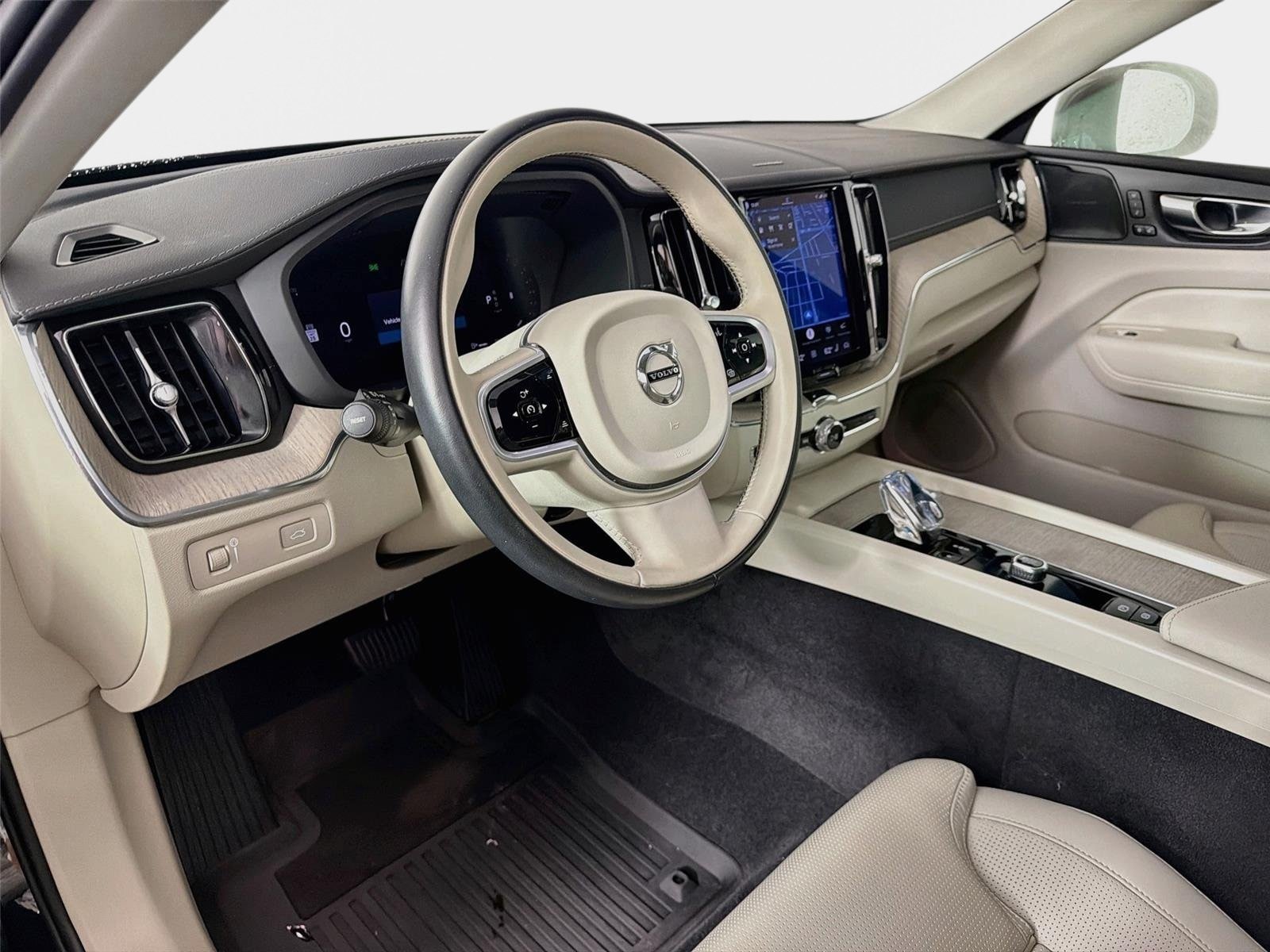 Used 2022 Volvo XC60 B5 Inscription w/ Advanced Package FWD image 9