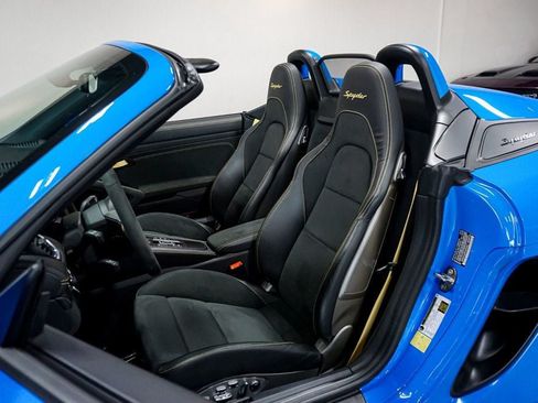 Used 2023 Porsche 718 Boxster Spyder RWD image 11
