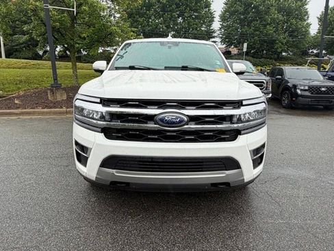 Used 2024 Ford Expedition Max Limited AWD/4WD image 8
