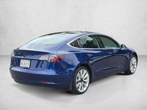 Used 2019 Tesla Model 3 Standard Range Plus RWD image 5
