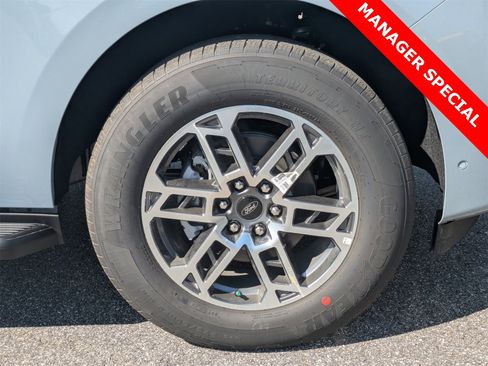 New 2025 Ford Expedition Max Active image 11