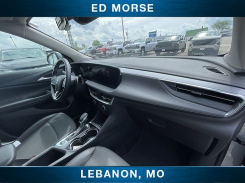 Certified 2025 Buick Encore GX Preferred FWD image 28