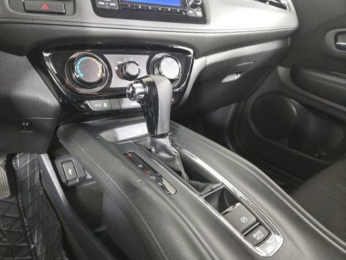 Used 2017 Honda HR-V LX image 21