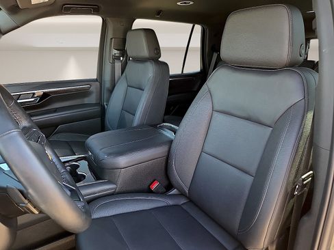 Used 2026 Chevrolet Tahoe LT w/ Comfort Package AWD/4WD image 15