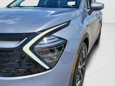 Used 2025 Kia Sportage EX w/ Premium Package image 24