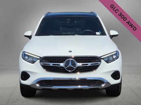 Used 2026 Mercedes-Benz GLC 300 4MATIC image 3