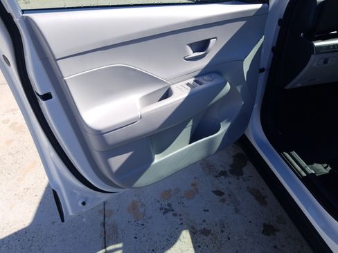 New 2026 Hyundai Kona SE FWD image 9